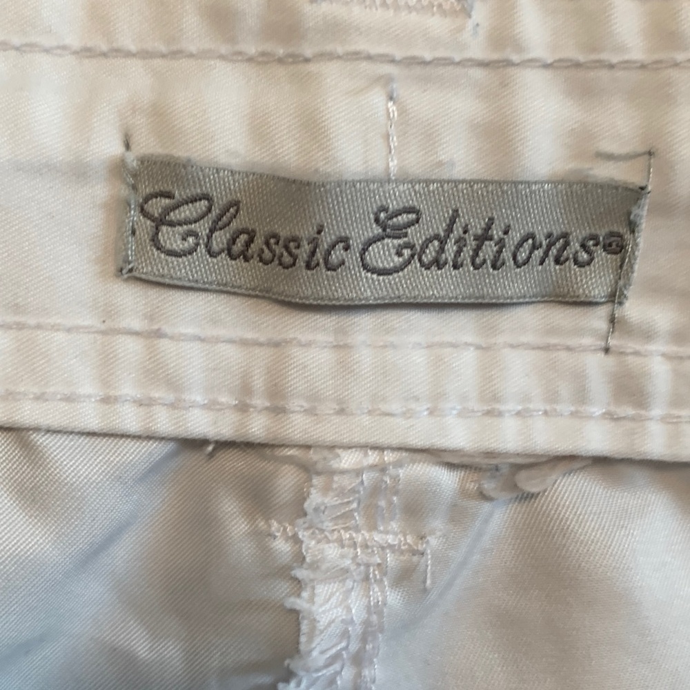 White cargo capris 36” waist - Picture 4 of 7